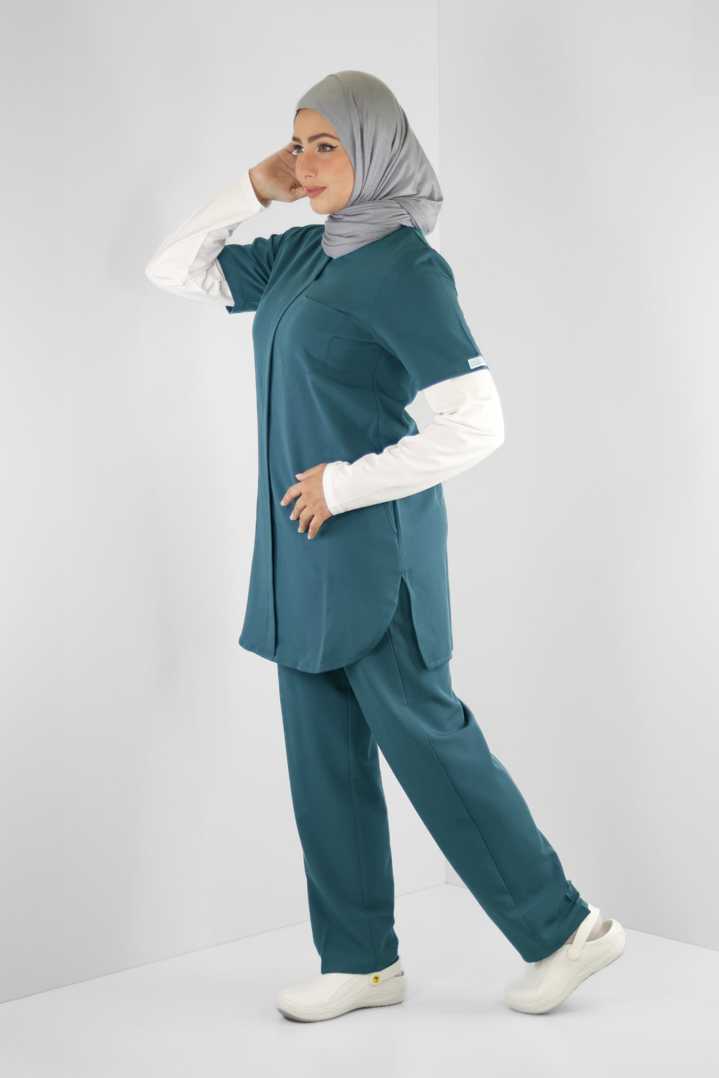 Aya Women’s Longline Scrub Set – Style Meets Comfort