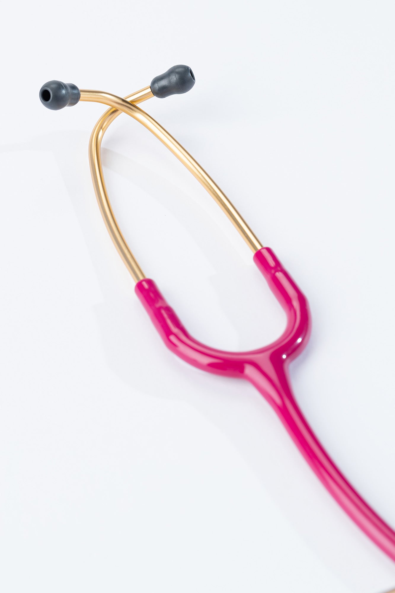 3M™ Littmann® Classic III™ Monitoring Stethoscope, Rainbow-Finish, Raspberry Tube, 27 inch, 5806