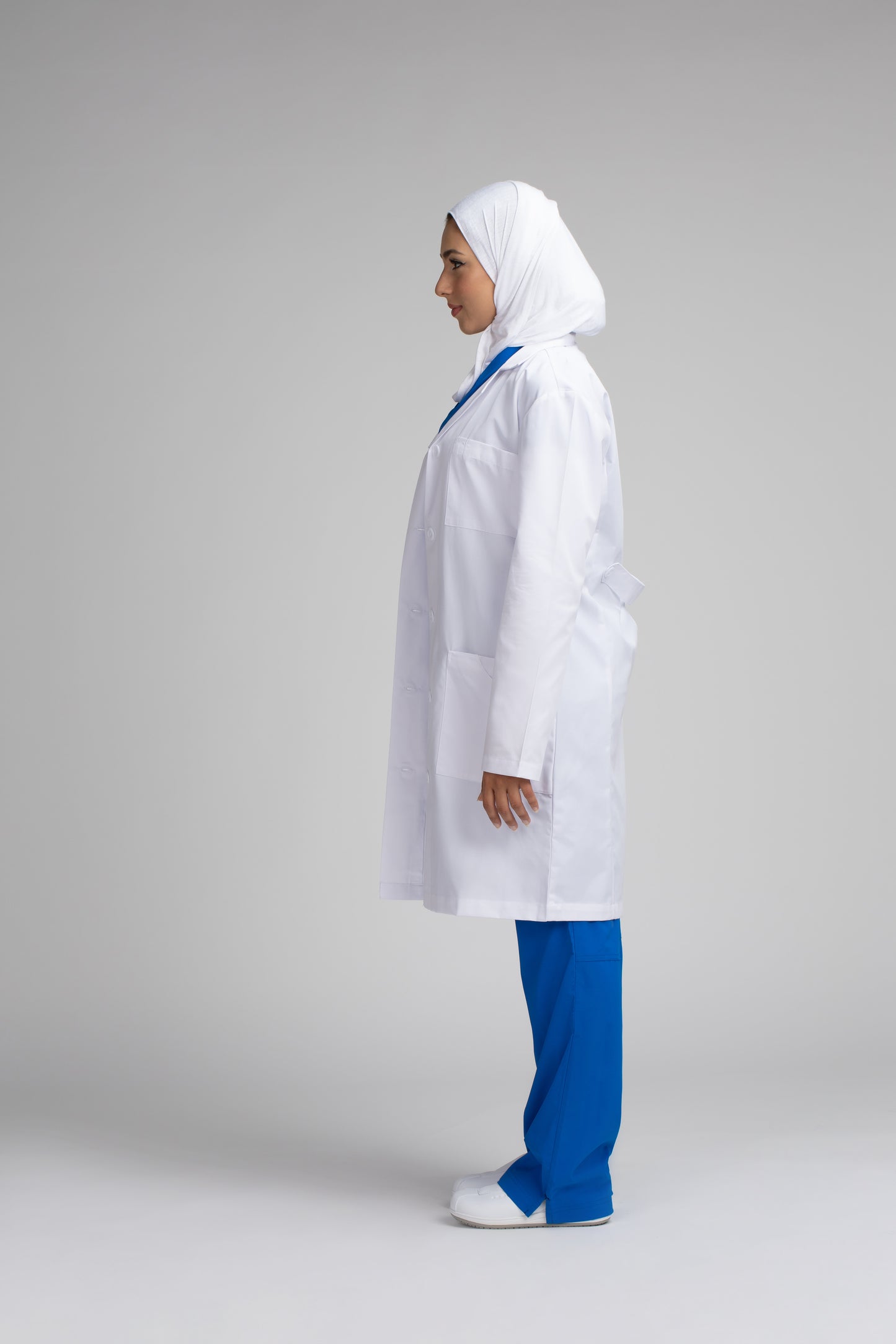 Yara Women's Slim Fit Labcoat