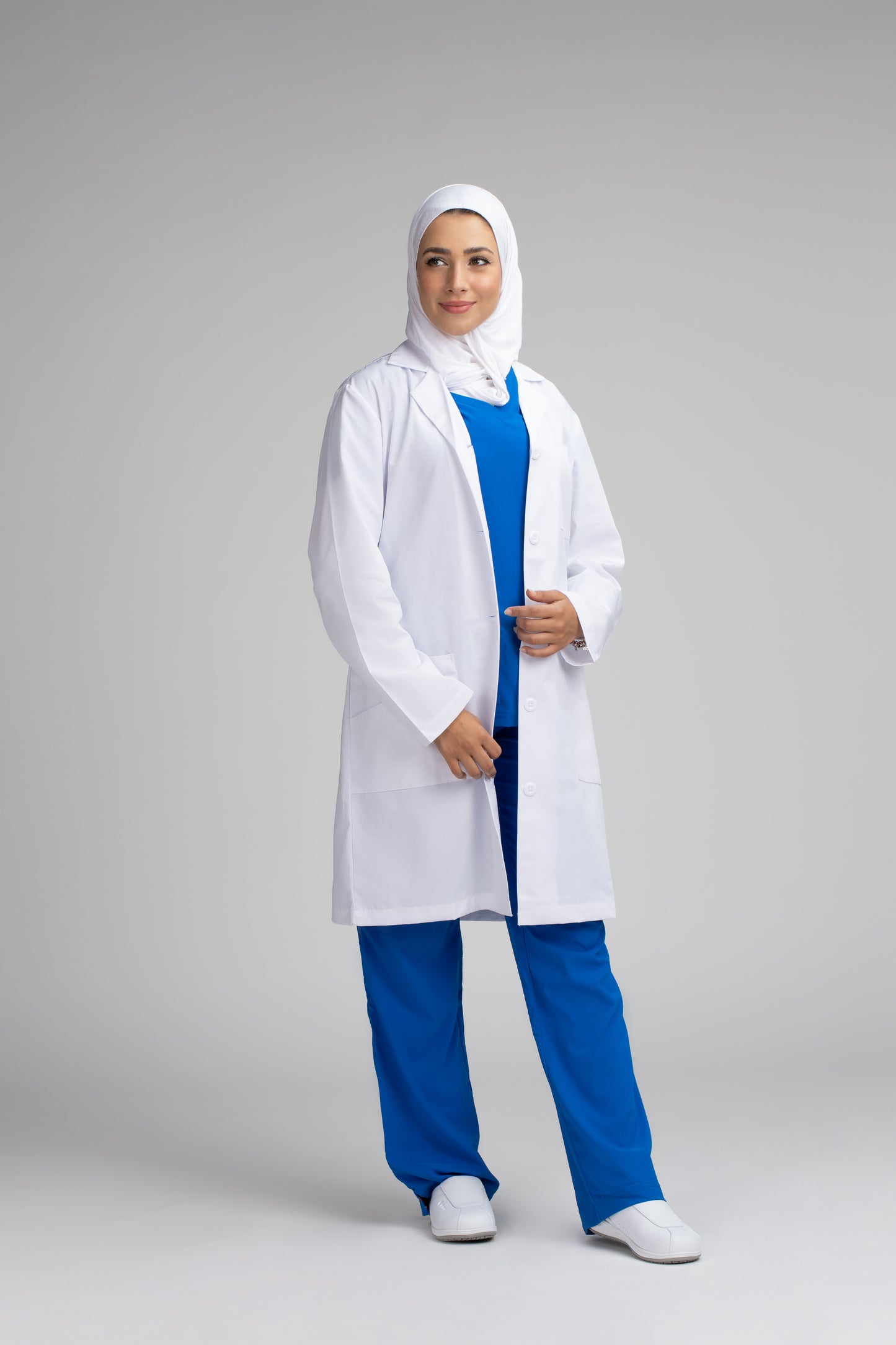 Yara Women's Slim Fit Labcoat