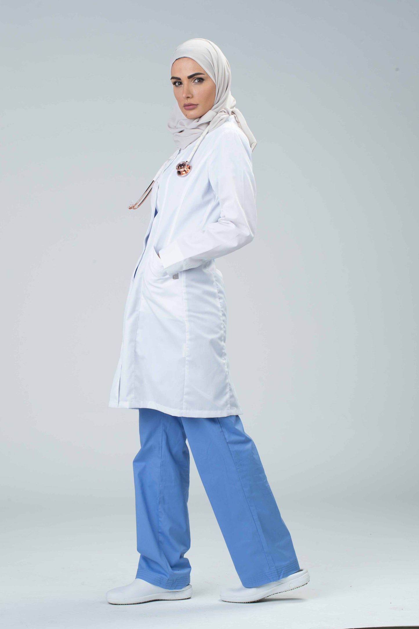 Jasmine Women's Semi fitted Labcoat