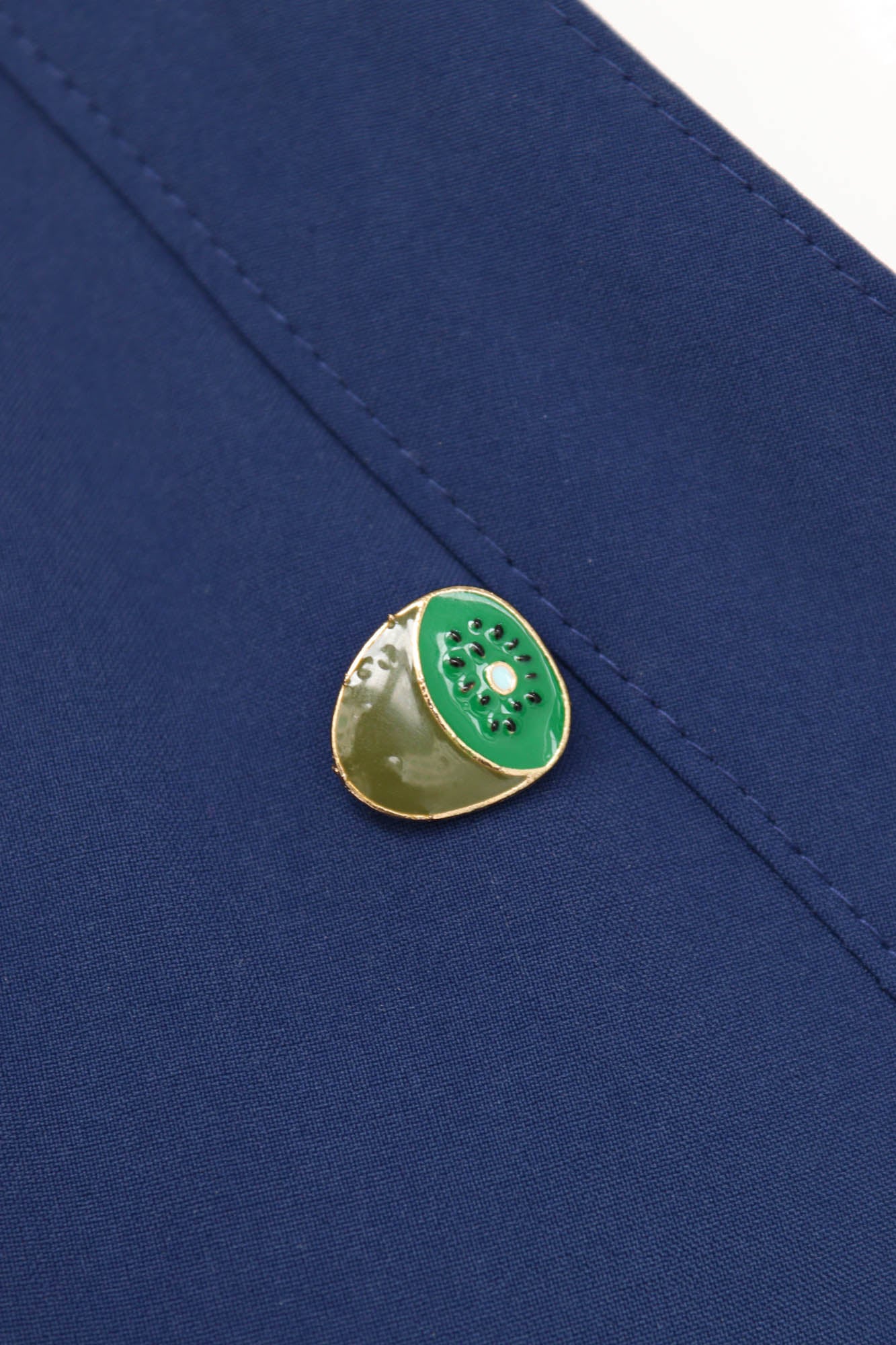 Kiwi Pin
