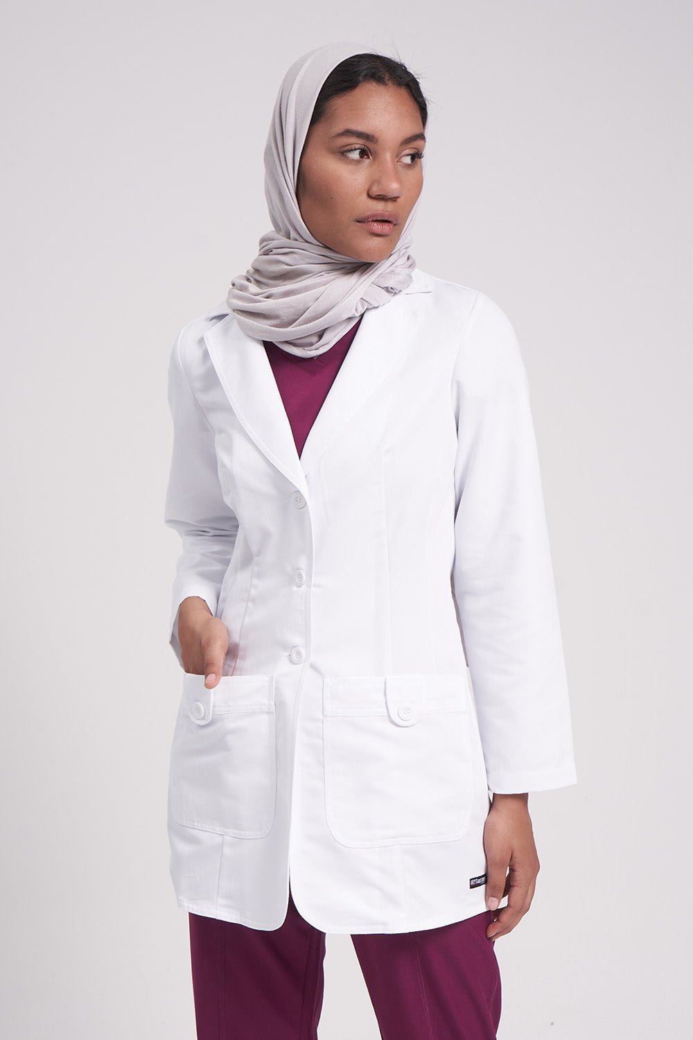 Grey's Anatomy Women's 32" labcoat 7446