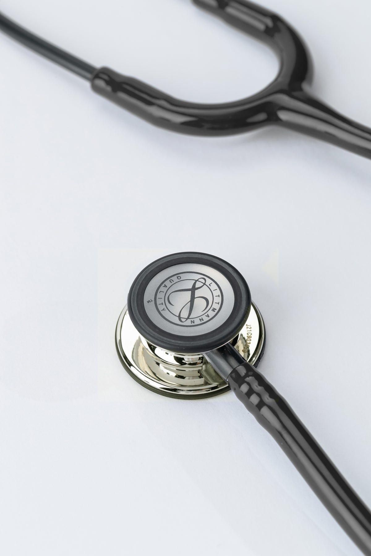 3M™ Littmann® Classic III™ Monitoring Stethoscope, Champagne Chest-piece, Black Tube, 27 inch, 5861