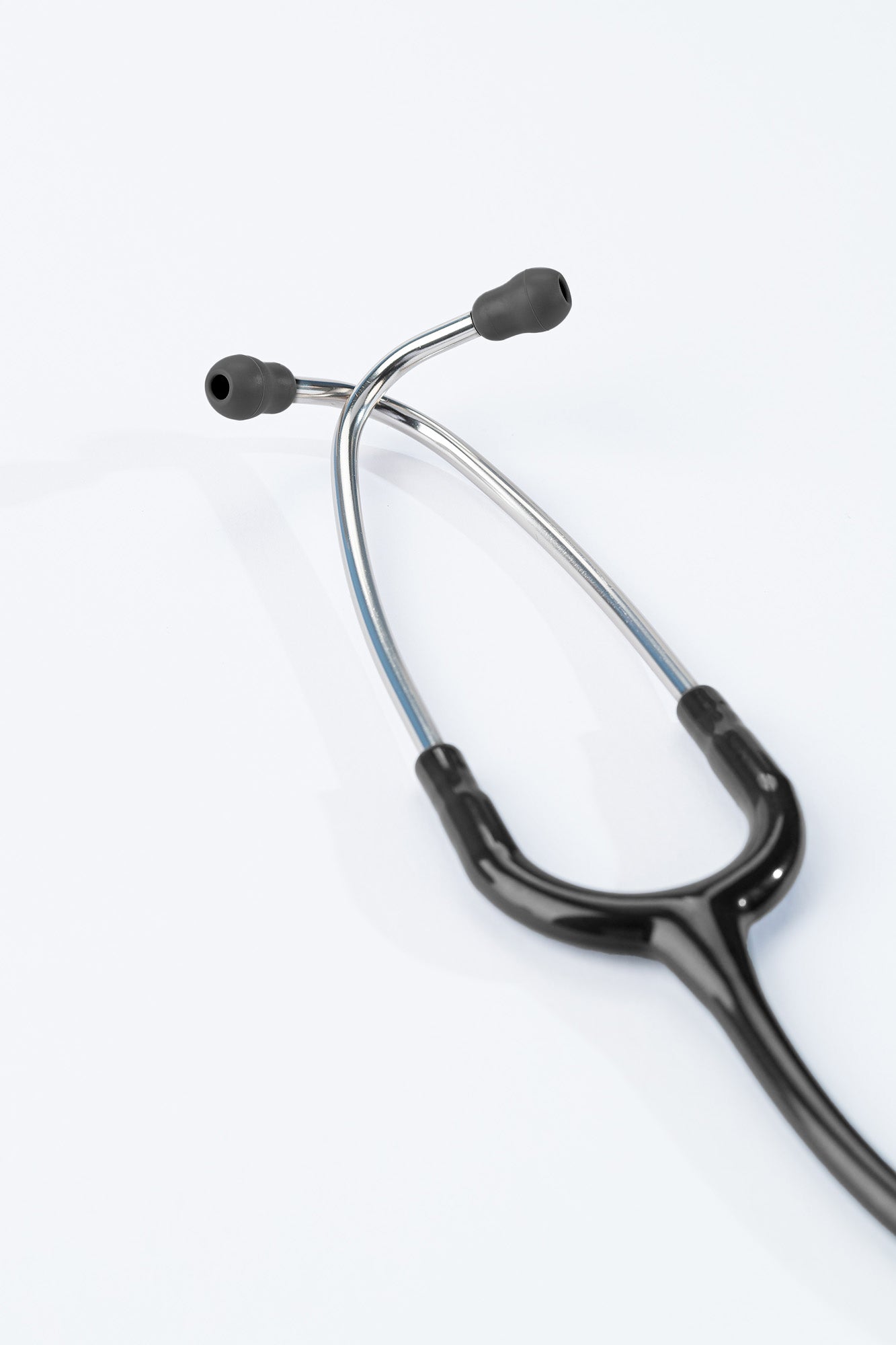 files-3mtm-littmann-classic-iiitm-stethoscope-black-tube-2-jpg