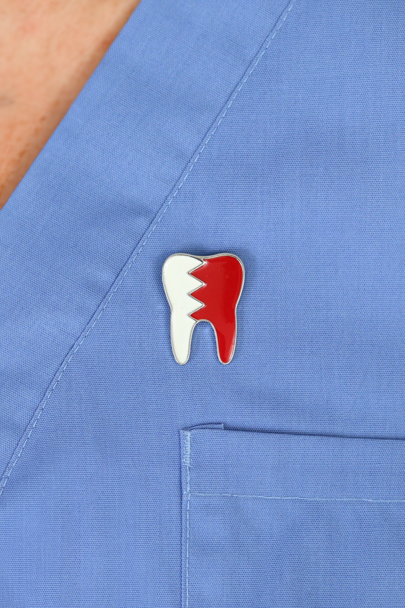 Bahrain Tooth Pin