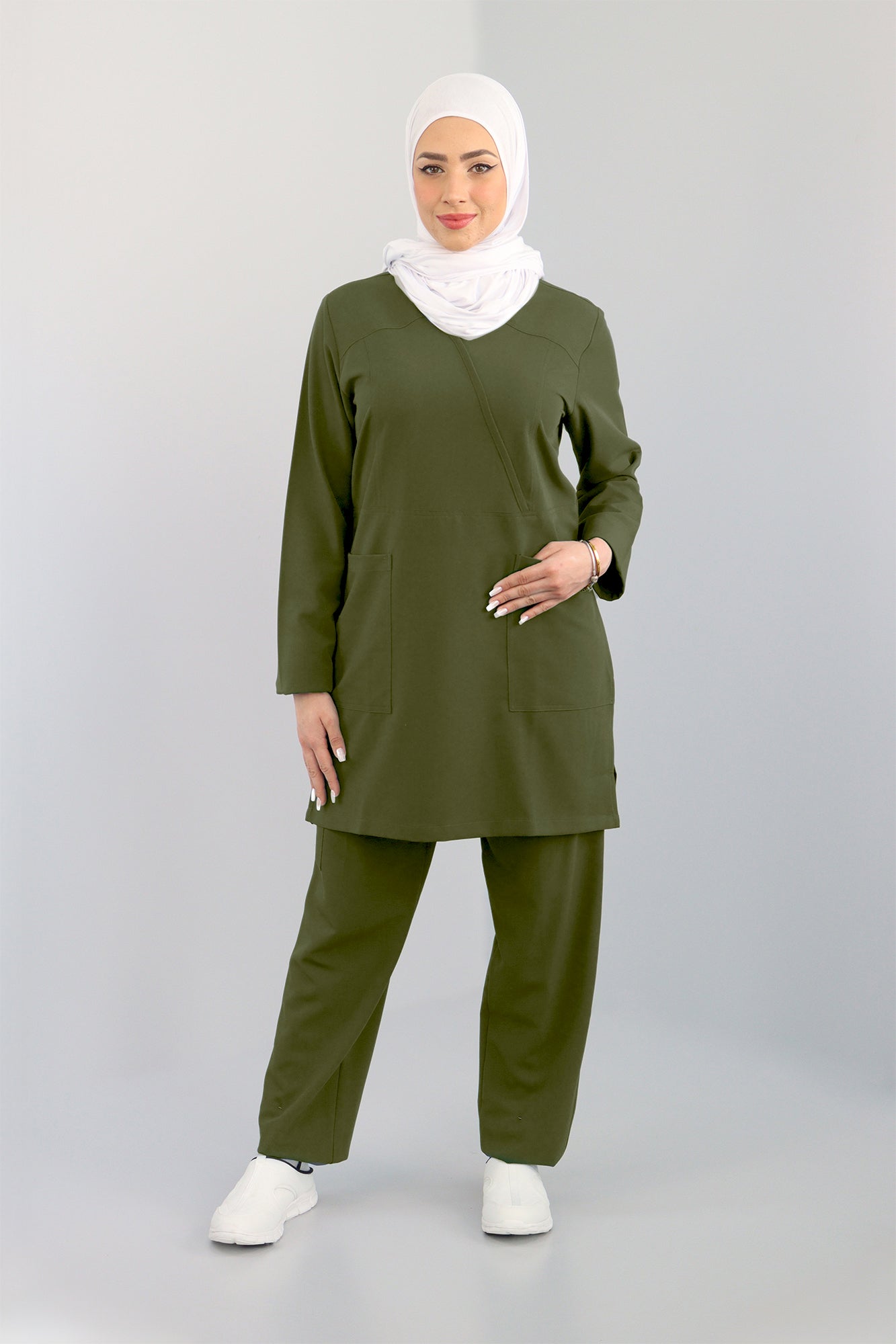 Hiba Women's Long Sleeve Scrub Set