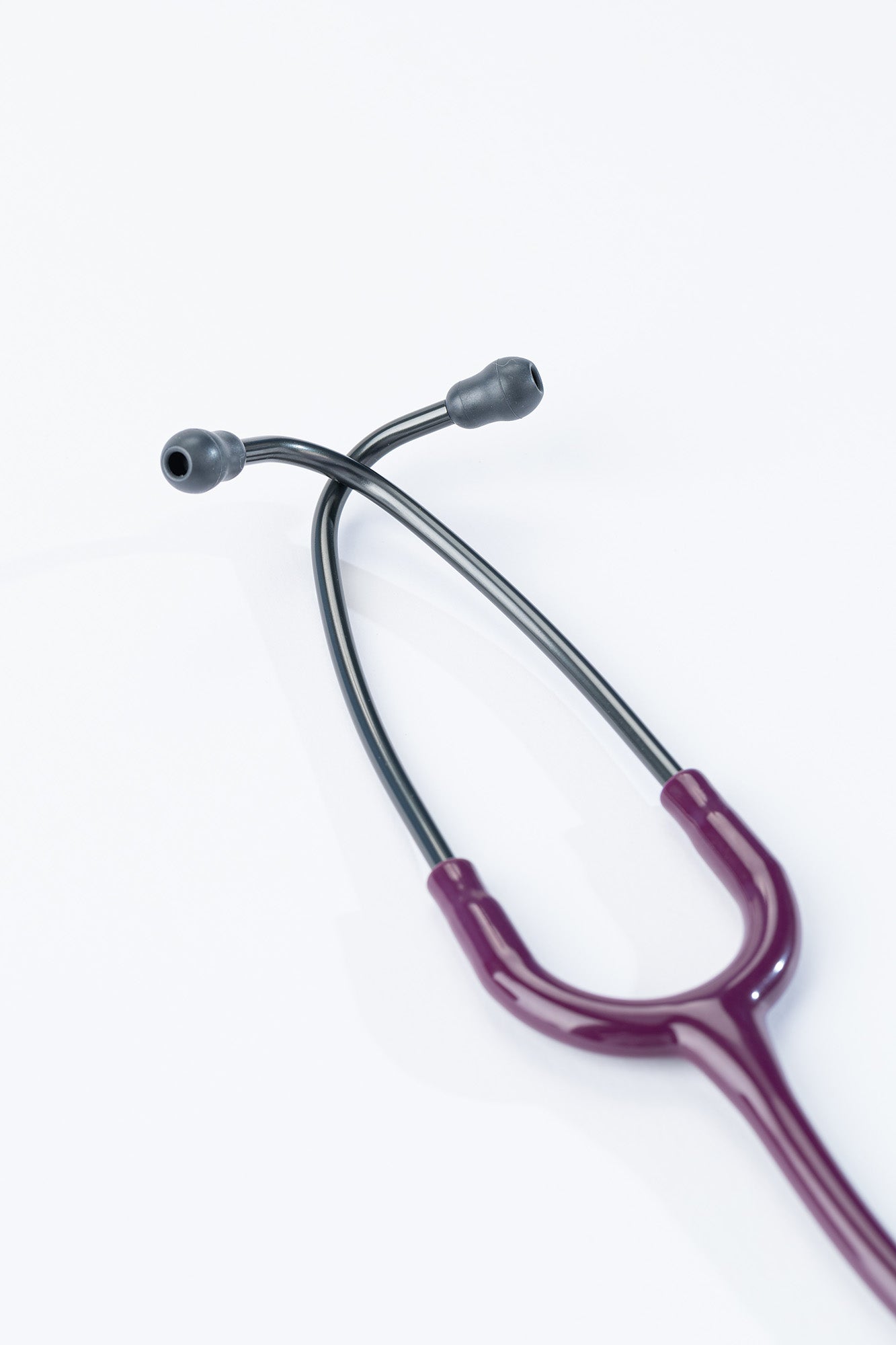 3M™ Littmann® Classic III™ Monitoring Stethoscope, Mirror Finish Chest-piece, Plum Tube, Pink Stem and Smoke Headset, 5960