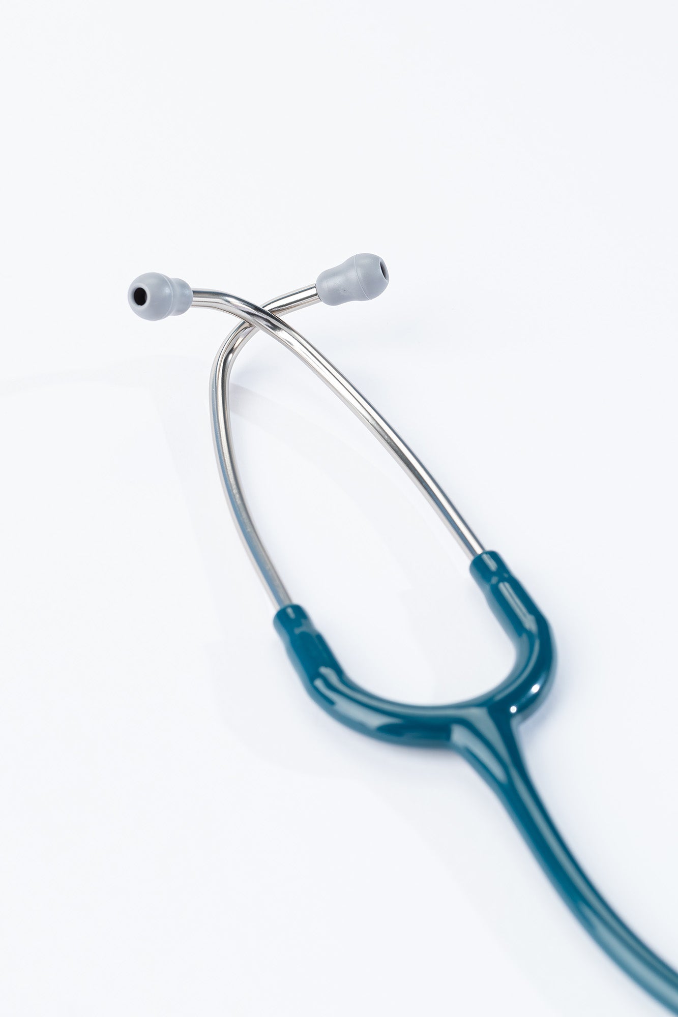 3M™ Littmann® Classic III™ Stethoscope, Caribbean Blue Tube, 27 inch, 5623
