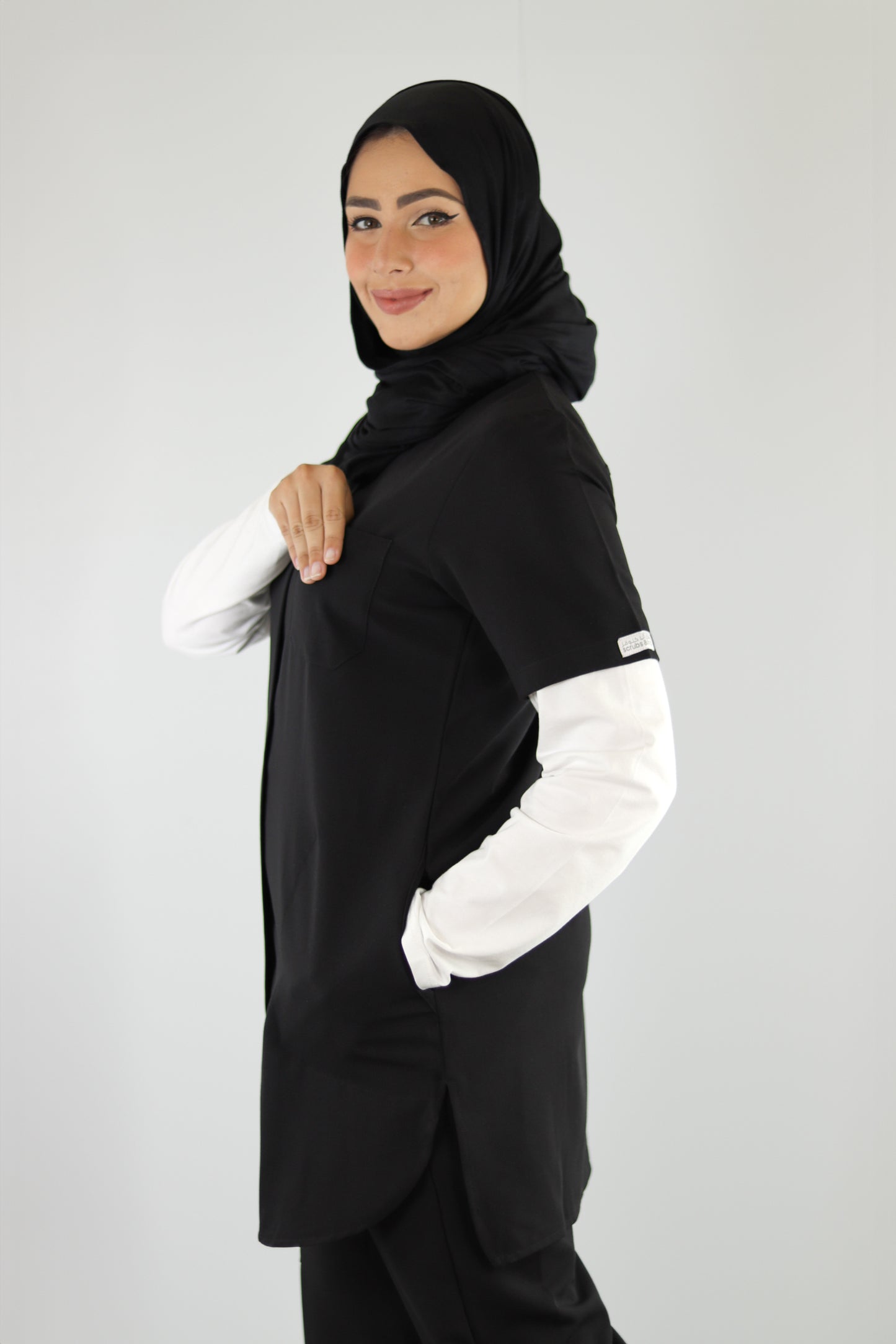 Aya Women’s Longline Scrub Set – Style Meets Comfort