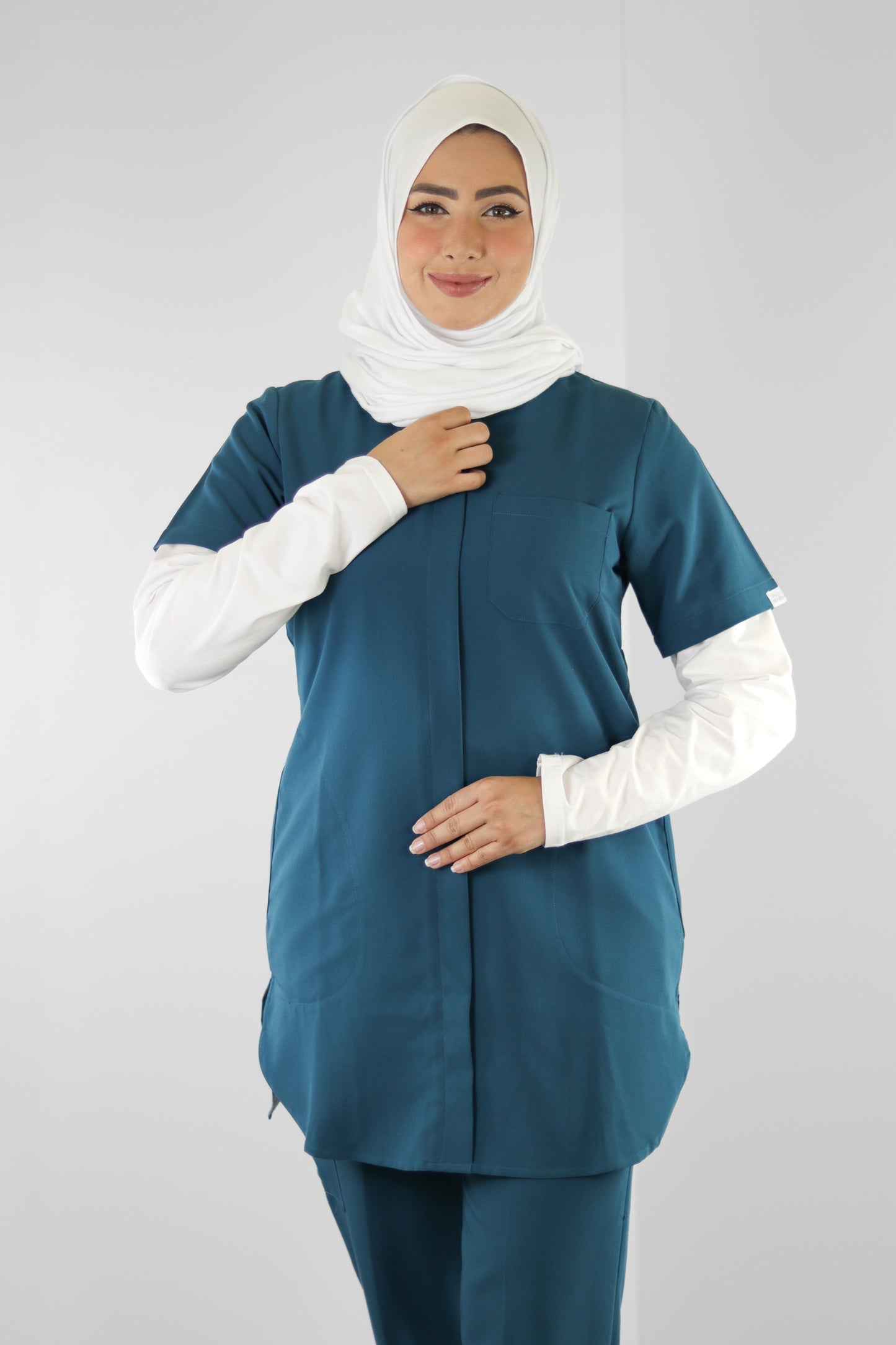 Aya Women’s Longline Scrub Set – Style Meets Comfort