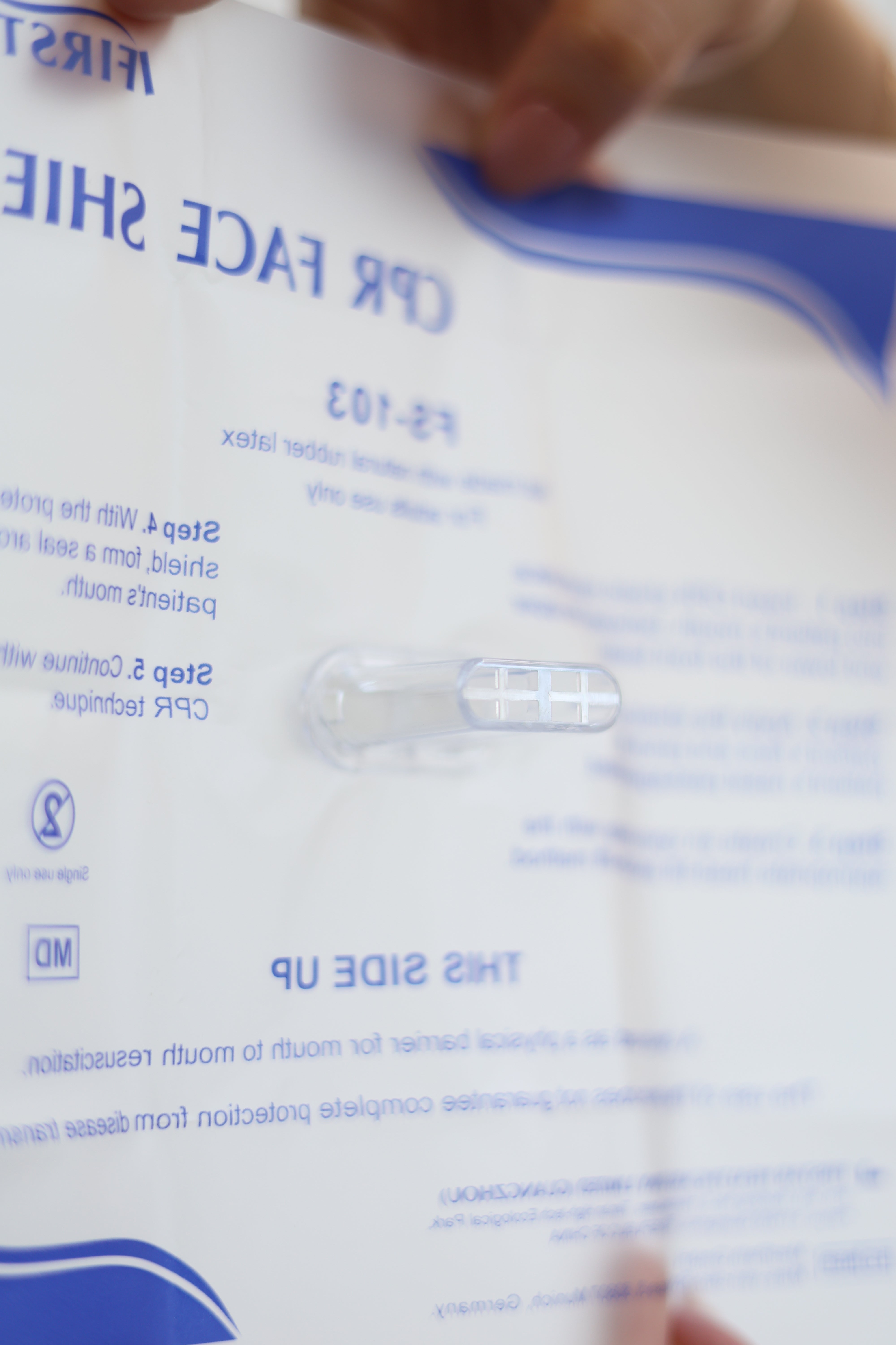files-first-aid-emergency-cpr-rescue-mask-fourth-view-jpg