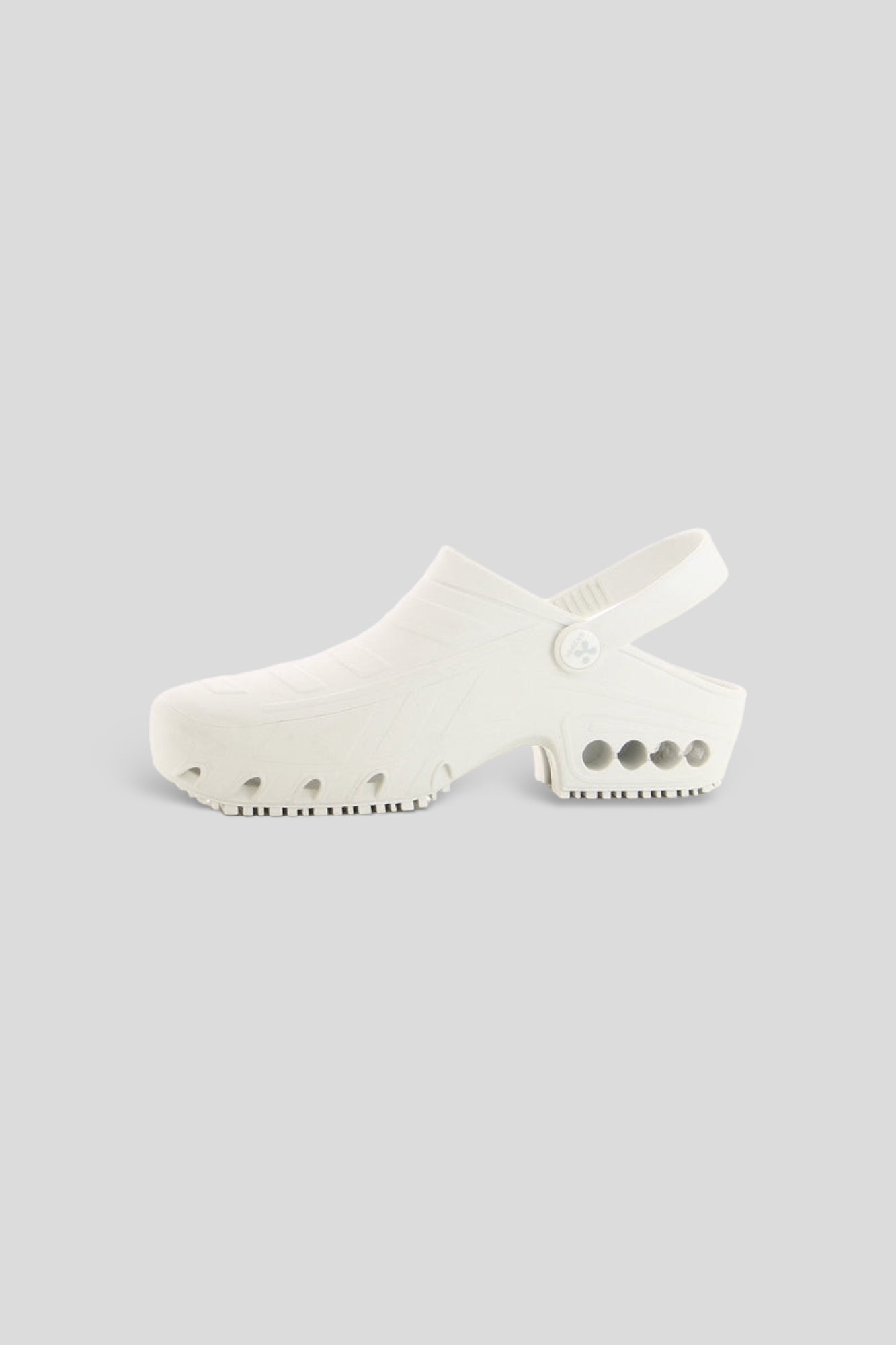 OXYCLOG - AUTOCLAVABLE OPERATING ROOM CLOGS WITH NON-SLIP OUTSOLE