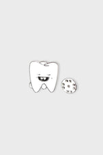 files-tooth-pin-silver-jpg