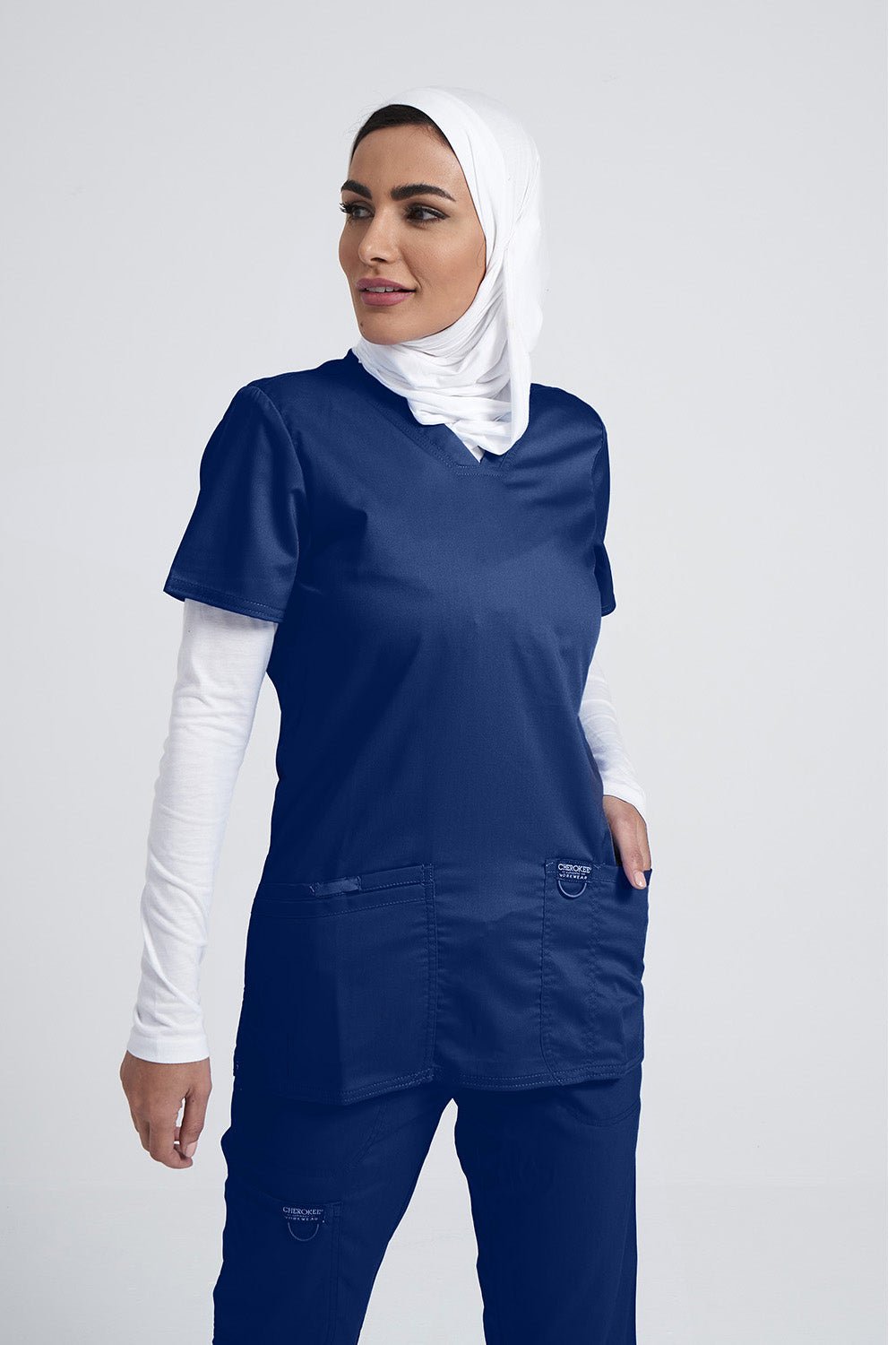 طقم نسائي برقبة على شكل V متوسط الارتفاع WW105-WW620