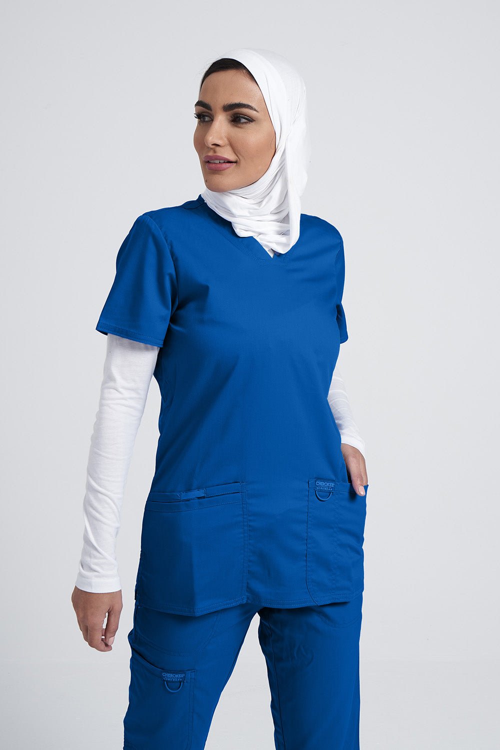 طقم نسائي برقبة على شكل V متوسط الارتفاع WW105-WW620