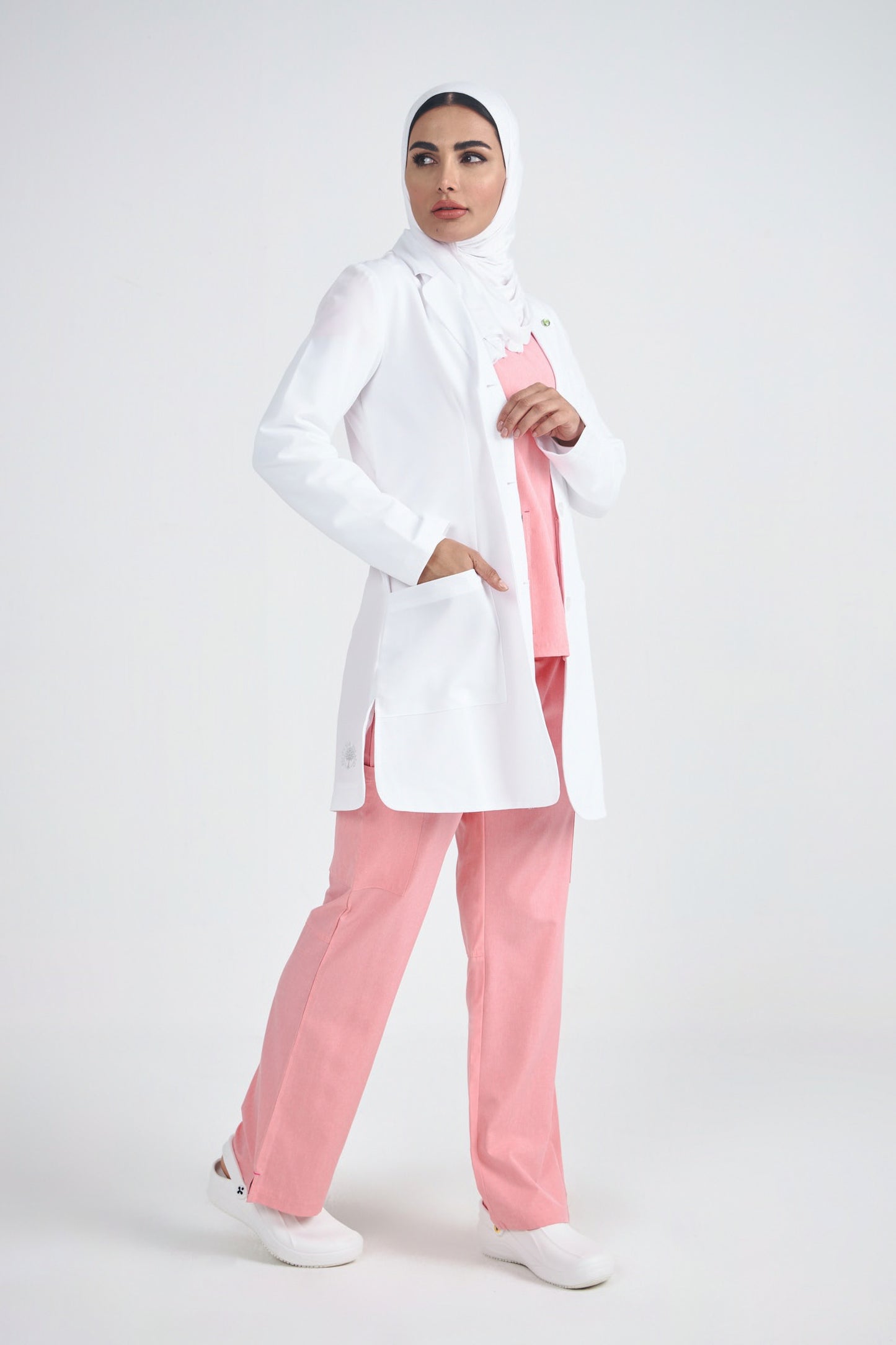 Fiona Women's Modernist Labcoat