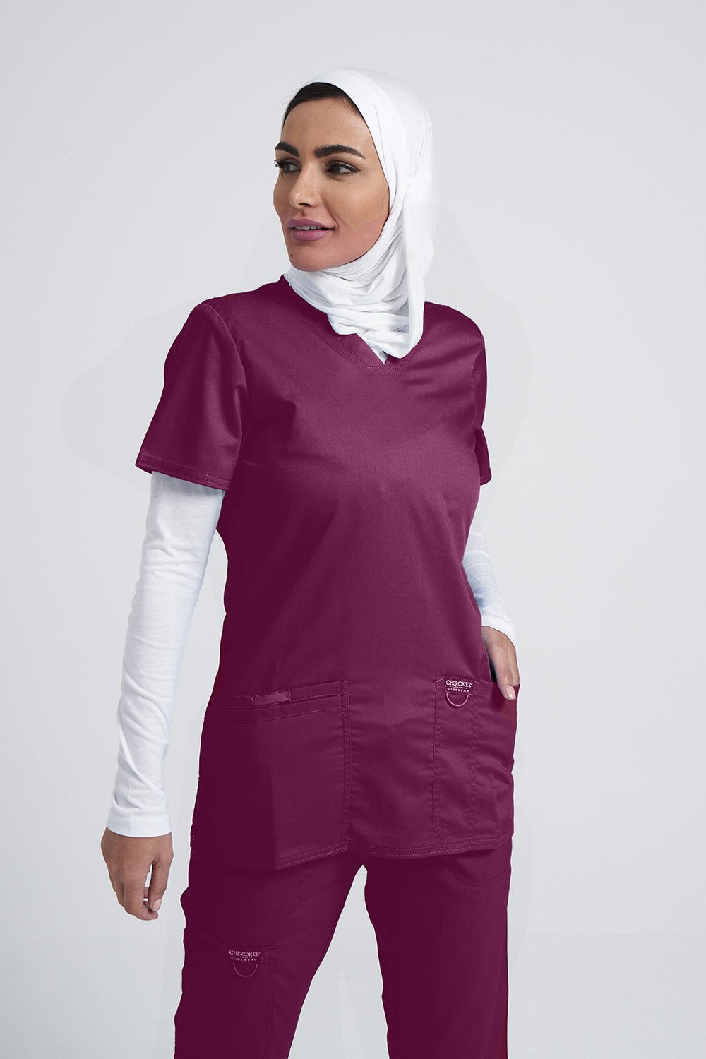 طقم نسائي برقبة على شكل V متوسط الارتفاع WW105-WW620