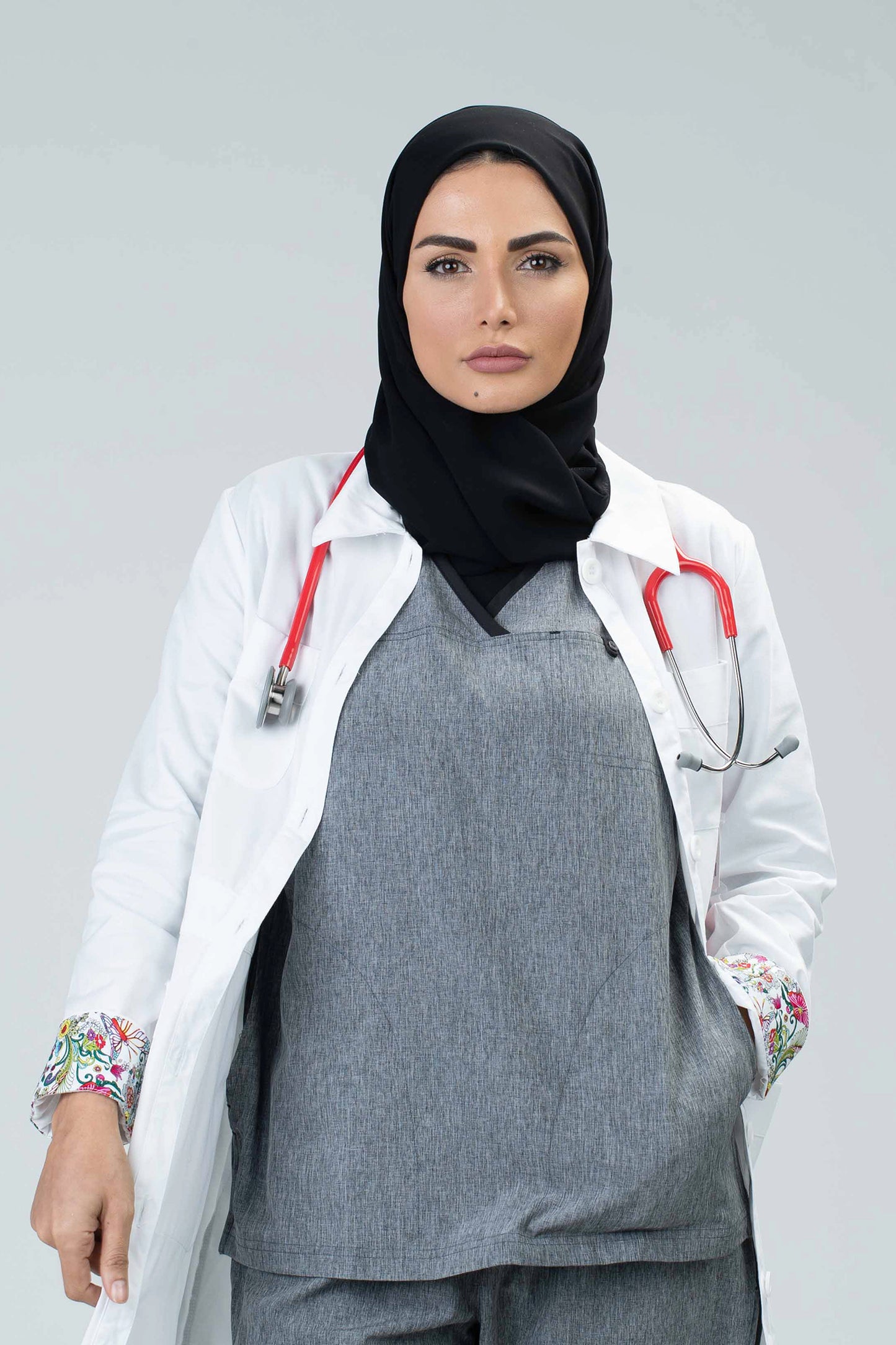 REBECCA Stylish fitted lab coat with beautiful facing on back of neck and interior cuffs