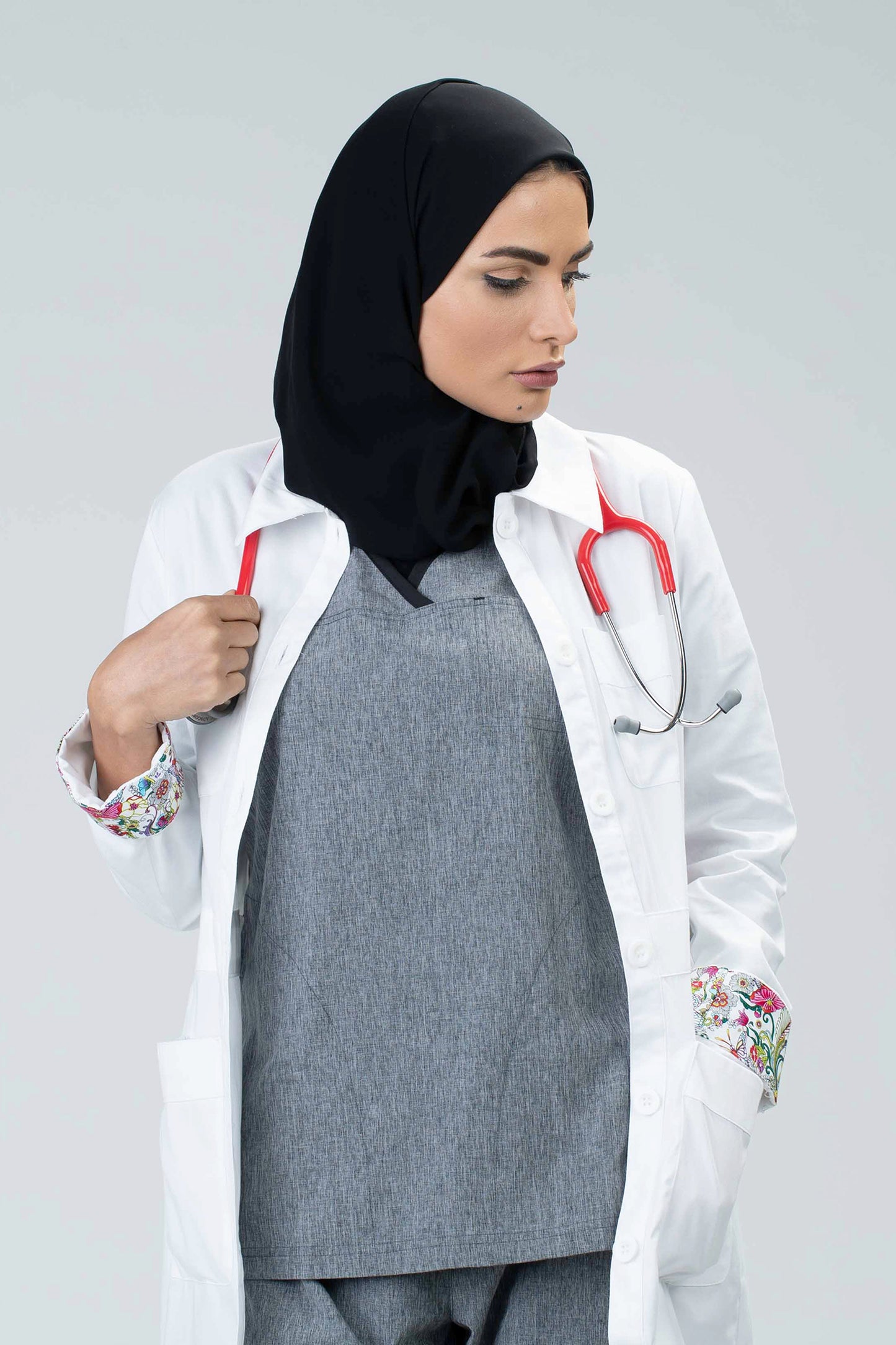 REBECCA Stylish fitted lab coat with beautiful facing on back of neck and interior cuffs